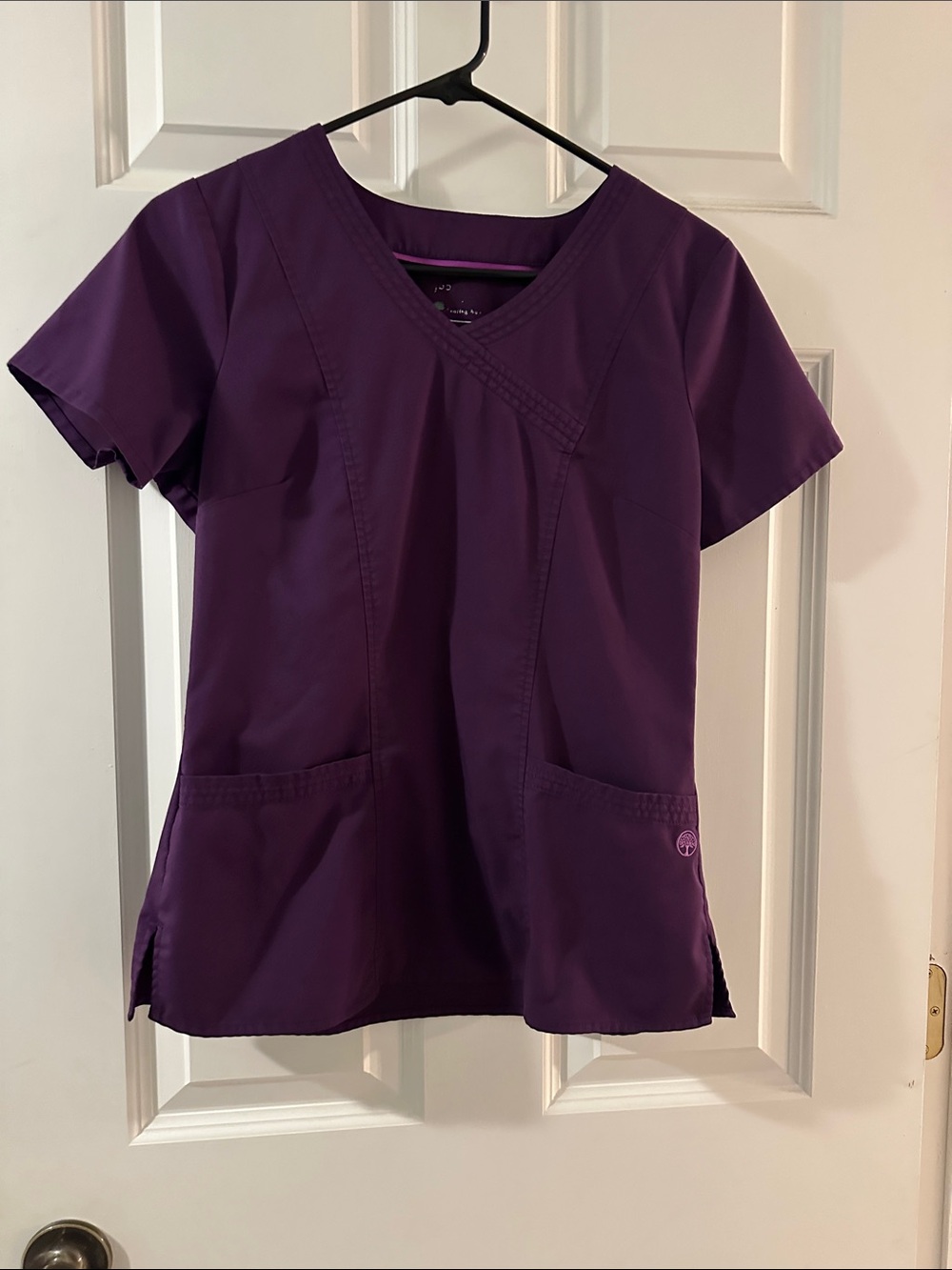 Women's V-Neck Scrub Top in Deep Purple